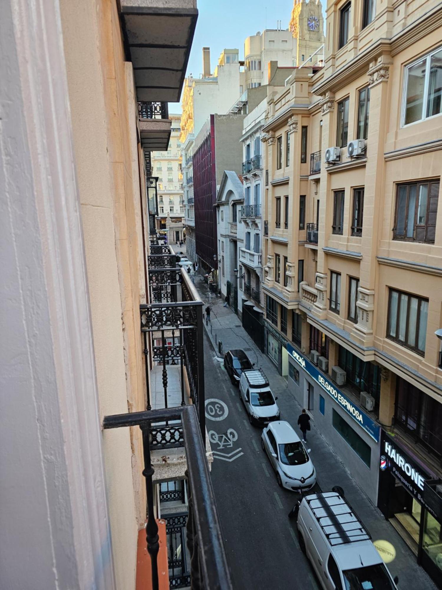 Hostal Andrea Granvia Madrid Exterior photo