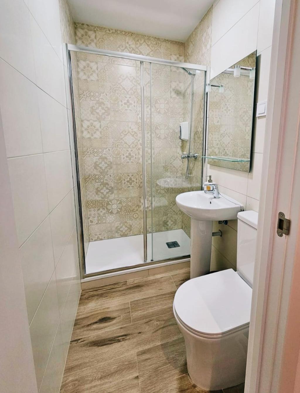 Hostal Andrea Granvia Madrid Exterior photo