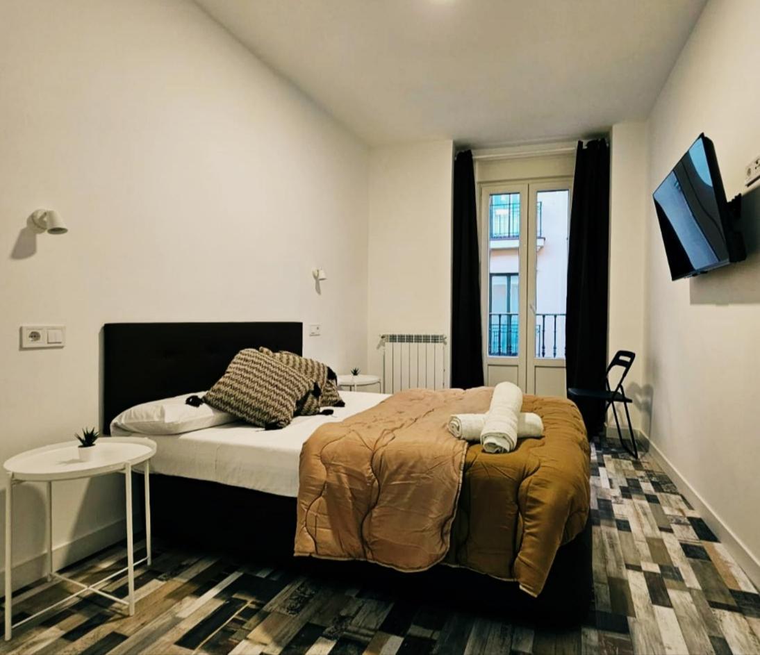 Hostal Andrea Granvia Madrid Exterior photo