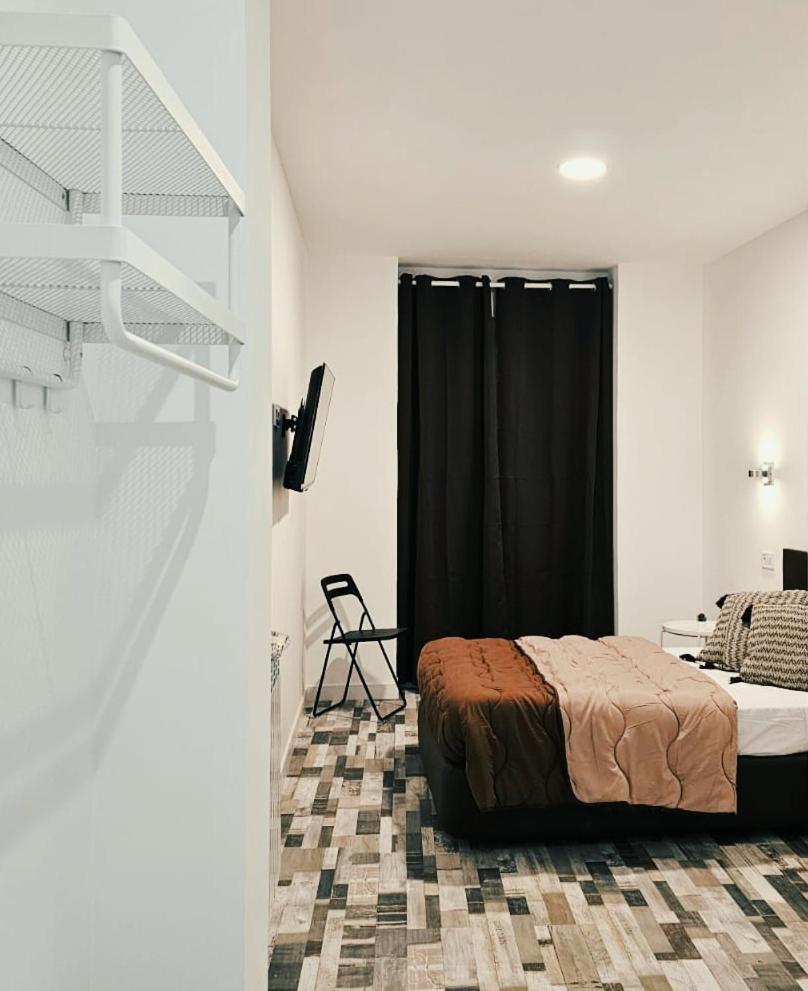 Hostal Andrea Granvia Madrid Exterior photo
