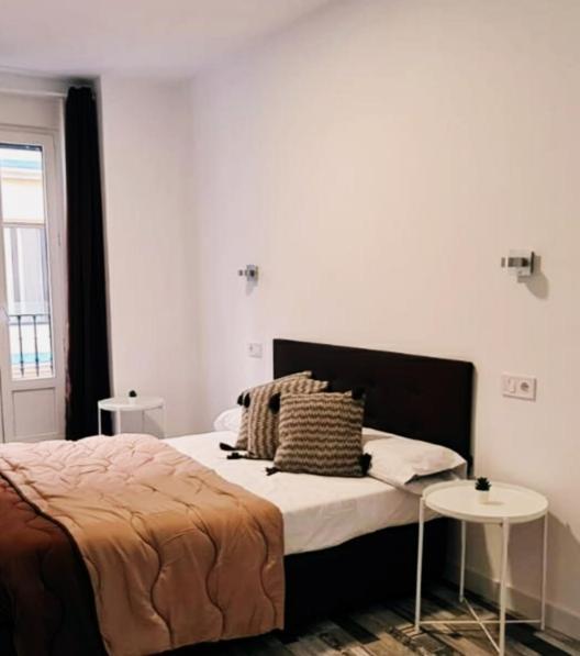 Hostal Andrea Granvia Madrid Exterior photo